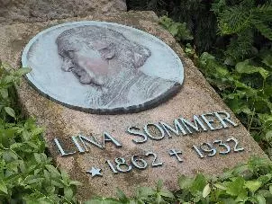 Grab Lina Sommer