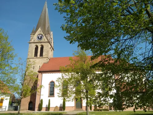 Impression vom Historischen Dorfweg, Dorfkirche