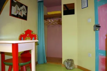 Zimmer 1: Sitzplatz