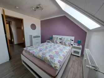 Schlafzimmer 2
