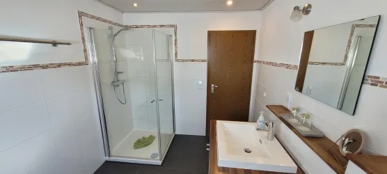 Bad mit Dusche
