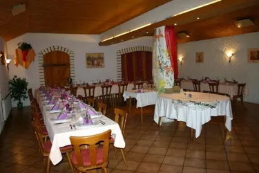 Gaststätte „Zur Braustube“ in Berg mit Biergarten und Partyservice