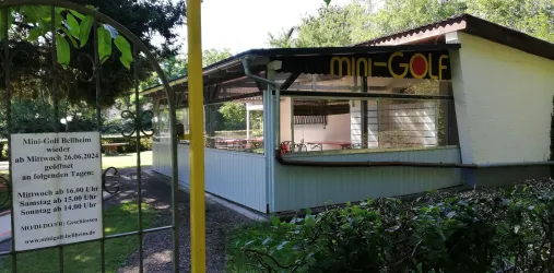 Eingang Minigolfanlage