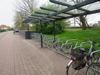Überdachte Fahrradständer S-Bahnh. "Am Mühlbuckel"