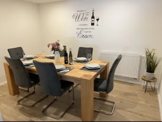 Esstisch, Winetime Apartments, Bellheim