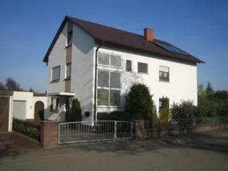 Außenansicht (© FEWO Schöner Garten, Fami. Jochem, Lingenfeld)