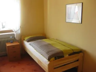 Schlafzimmer 2 (© FEWO Schöner Garten, Fami. Jochem, Lingenfeld)