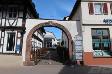 Dampfnudeltor Kandel
