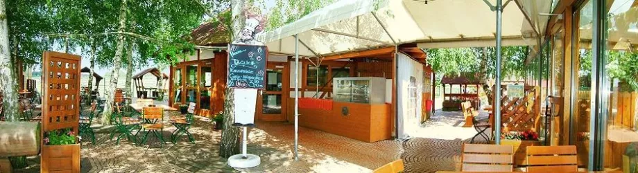 Biergarten (© Adamshof Kandel)