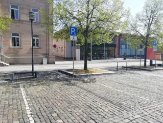 Barrierefreier Parkplatz Stadthalle Kandel
