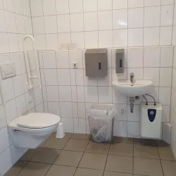 Behindertentoilette am Bahnhof 2