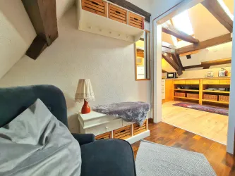 Blick vom Flur Richtung Wohnung 3