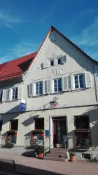 Historische Bienwaldapotheke