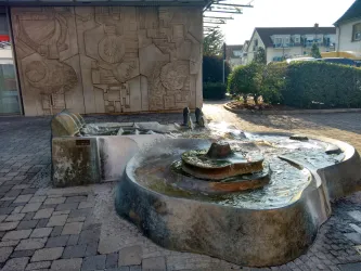 Brunnen an Sparkasse Kandel