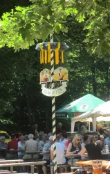 Biergarten Naturfreundehaus (© Südpfalz Tourismus Kandel e.V.)