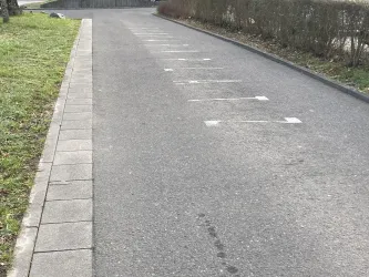 Busparkplatz am Bahnhof Kandel 1