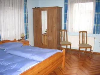 Schlafzimmer 2 Doppelbett (© Familie/Ferienwohnung Rohr, Schwegenheim)