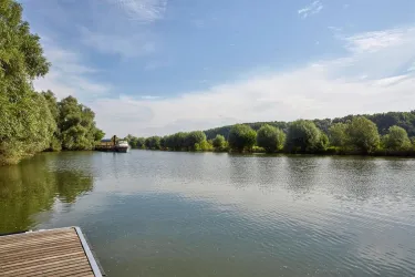 Der Rhein, nur wenige Meter entfernt (© Südpfalz-Tourismus e.V., Fotograf: Christian Ernst)