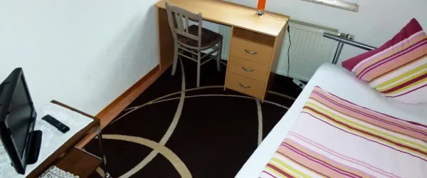 1.Schlafzimmer 3-Bettwohnung