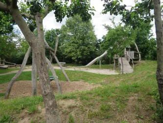 Spielplatz an den Haardtwiesen in Ottersheim