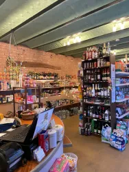 Bärenlädl Ottersheim - Verkaufsregale
