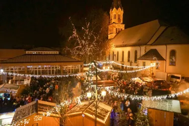 Weihnachtsmarkt Rülzheim (© Ortsgemeinde Rülzheim Südpfalz Tourismus)