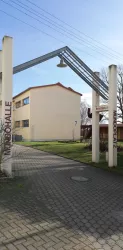 Mundohalle, Mundoplatz Minfeld (© Petra Steinmetz)