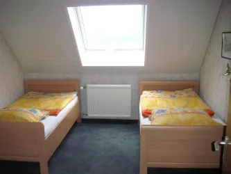 Schlafzimmer 2