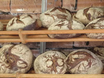 Brote auf dem Bauernmarkt