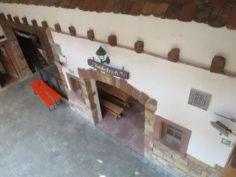 Alter Bauernhof Zeiskam Innehof von der Tenne aus