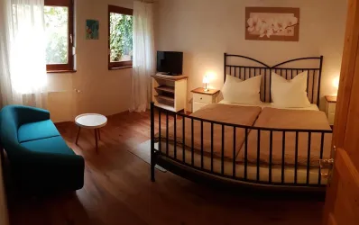 Panorama Wohn-Schlafzimmer (© Tobias Humbert)