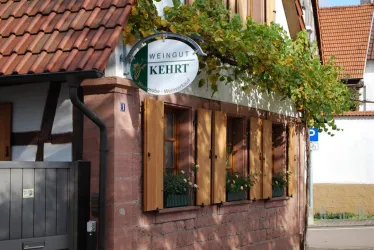 Weingut Kehrt Winden (© Weingut Kehrt, Winden)