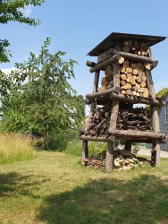 Lebensturm am Storchenwanderweg Winden