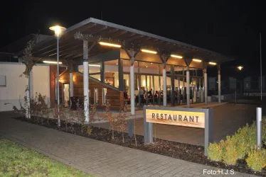 Müllers Restaurant Abendstimmung (© Südpfalz Tourismus VG Rülzheim e.V.)