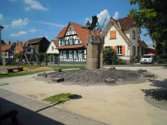 Storchenbrunnen Erlenbach - Dreiheit