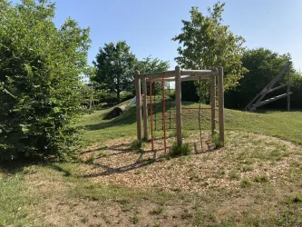 Spielplatz Im Storchennest Erlenbach, Klettergerät