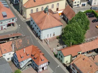 Altes Rathaus von oben (© Stadt Wörth)