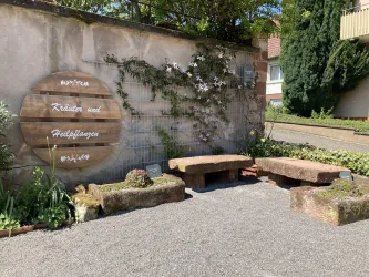 Bänke Kräutergarten Freckenfeld