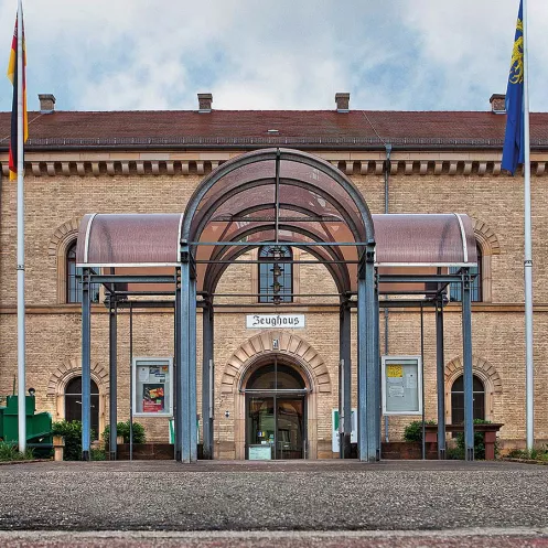 das Zeughaus - Heimat des Straßenmuseums