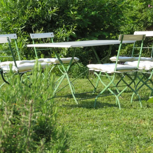 Sitzgruppe im Alten Sägewerk Mittelmühle Sitzgruppe im Alten Sägewerk Mittelmühle