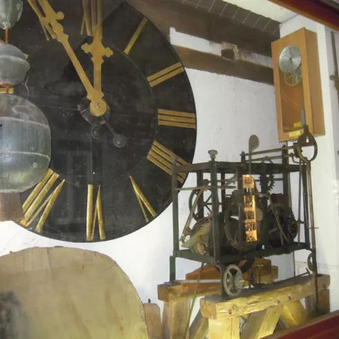Uhrwerke - Gläsernes Museum Winden (© Südpfalz Tourismus Kandel e.V.) Uhrwerke - Gläsernes Museum Winden (© Südpfalz Tourismus Kandel e.V.)