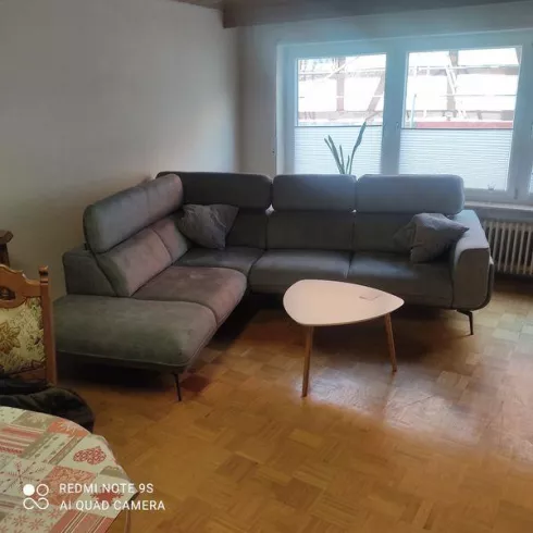 FEWO in Hatzenbühl - Wohnzimmer mit Couch (© Christian Trauth, Jockgrim)