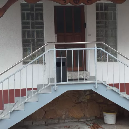 Hauseingang mit Treppe Hauseingang mit Treppe