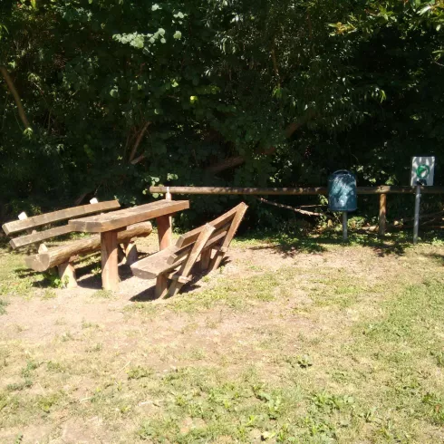 Rastplatz des PWV Schaidt beim Drachen am Wurmberg Rastplatz des PWV Schaidt beim Drachen am Wurmberg